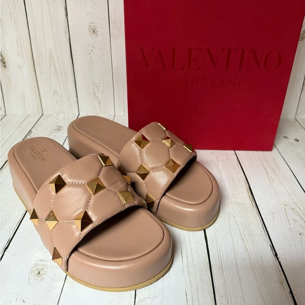 Valentino Garavani Nappa Roman Stud Platform Slide Sandals Sz 40.5 / 10.5 - Picture 2 of 14